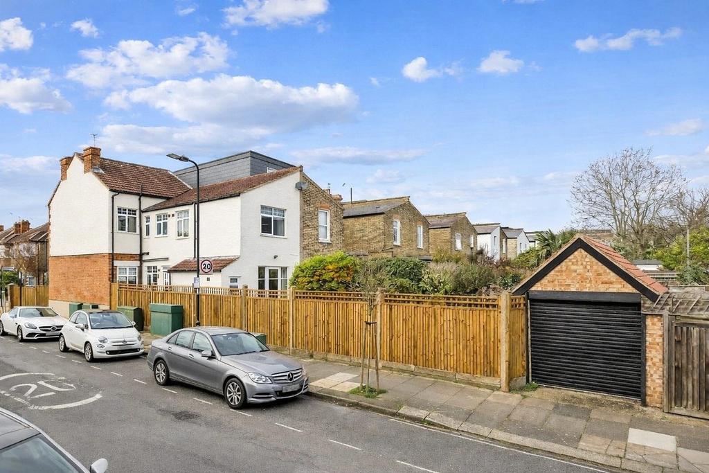Garage   External