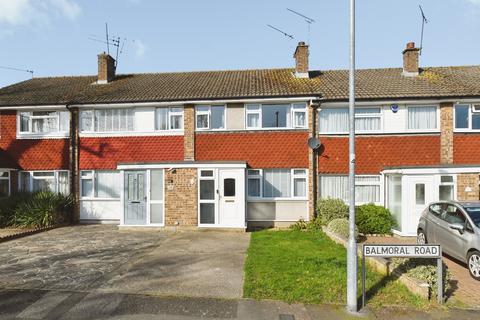 3 bedroom terraced house for sale - Balmoral Road, BRENTWOOD, Essex, CM15