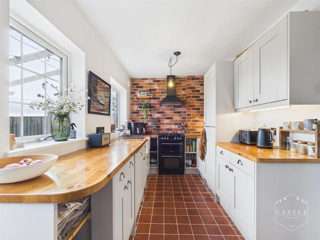 Dining kitchen