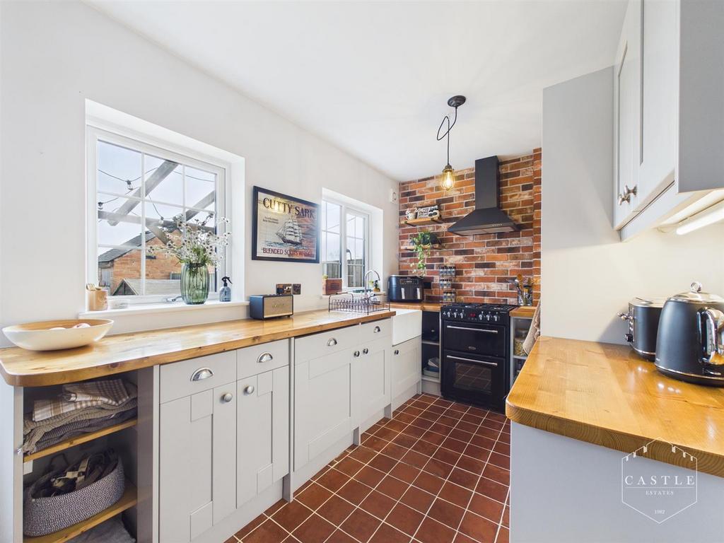 Dining kitchen