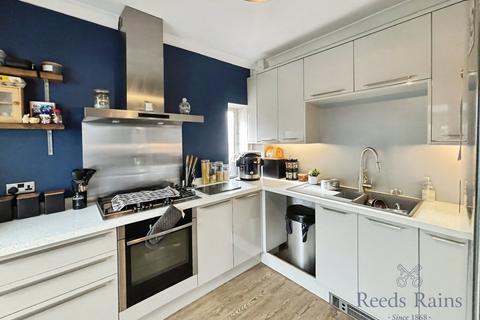 2 bedroom semi-detached house for sale, Eastern Avenue, Lancashire BB10