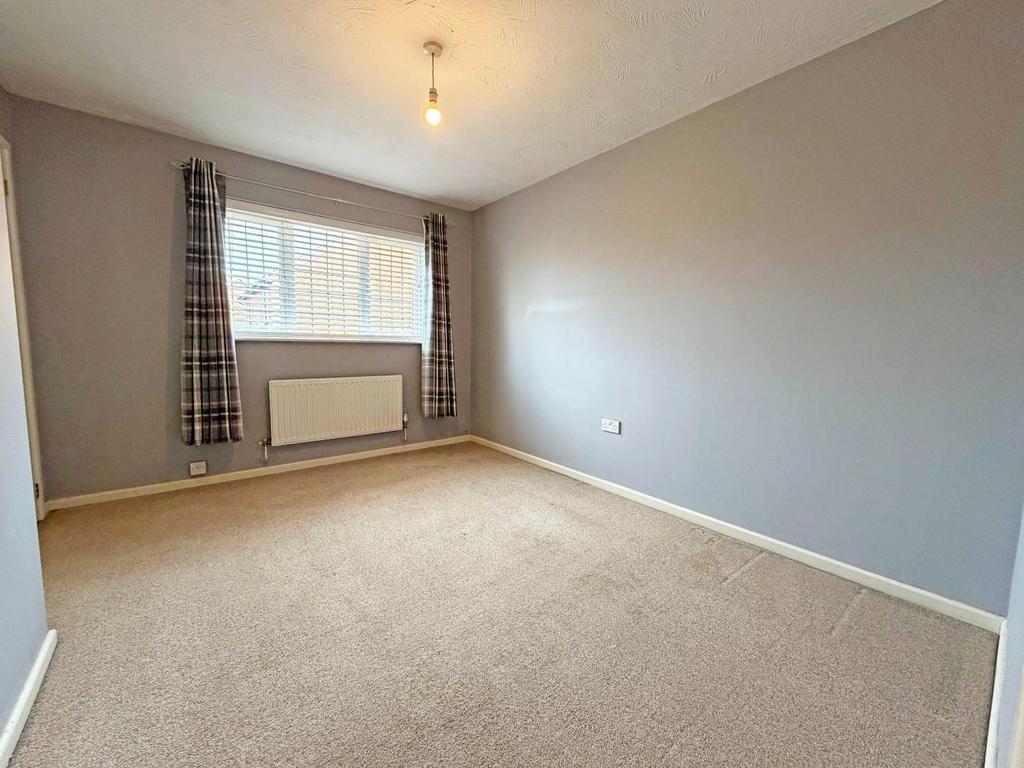 Bed 1.jpg