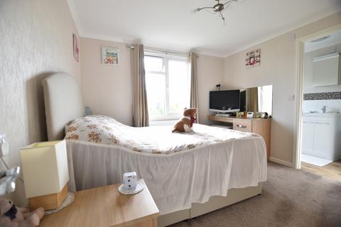 2 bedroom detached house for sale, Cheltenham Road, Evesham WR11