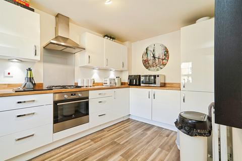 4 bedroom terraced house for sale, Fulton Crescent, Keighley BD20
