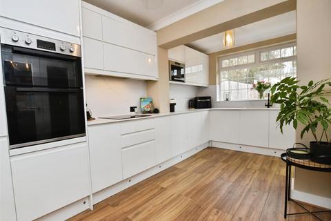 3 bedroom semi-detached house for sale, Chestnut Avenue, Hedon HU12