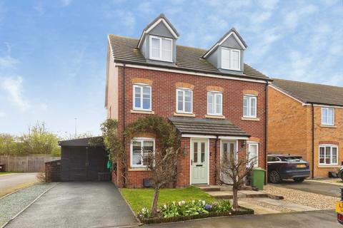 Longstone Avenue, Gloucester, GL2