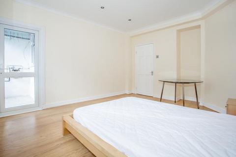 2 bedroom flat to rent, Calvert House, White City Estate, W12