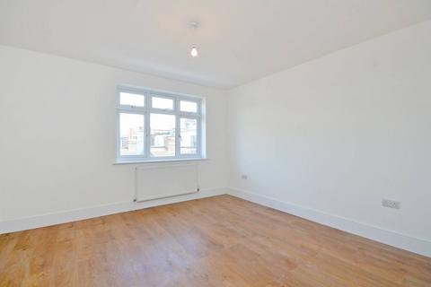High Road, Wood Green, London, N22