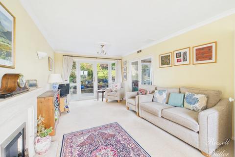 undefined, Page Hill Avenue, Buckingham, Buckinghamshire, MK18