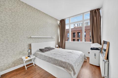 1 bedroom flat to rent, Arments Court, 392 Albany Road, London