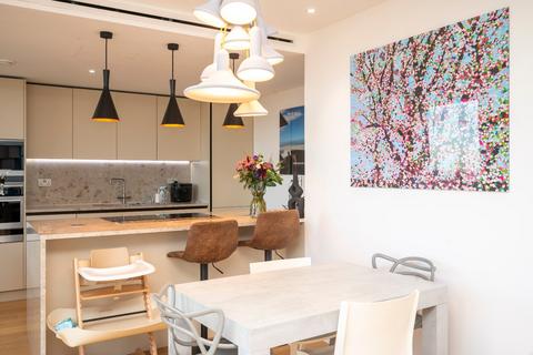 undefined, Admiralty House, 150 Vaughan Way, London