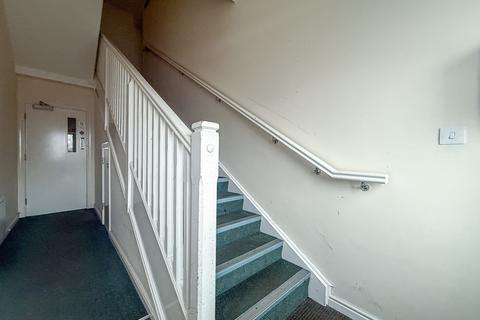 undefined, Kingham Close, Wirral, CH46