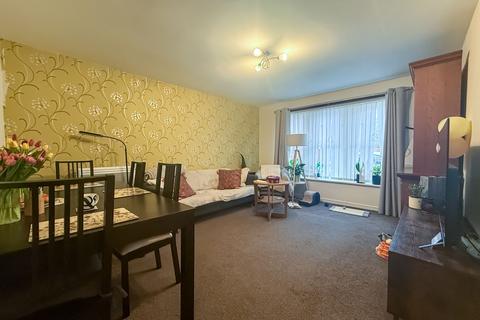 undefined, Kingham Close, Wirral, CH46