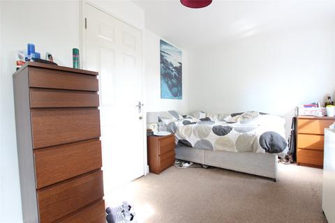 undefined, Room 6, 26 Masthouse Terrace, London, E14