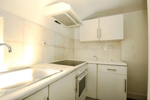 2 bedroom apartment to rent, Wolfington Road, London, SE27