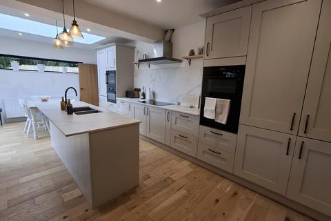 undefined, Manor Close, Grasscroft OL4