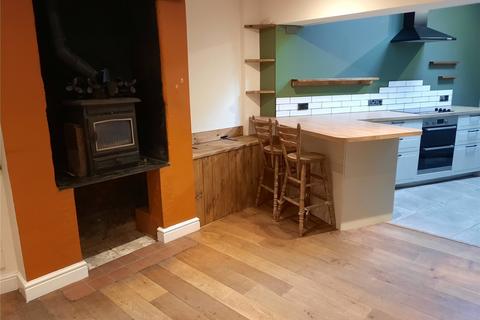 3 bedroom terraced house to rent, Combe Street, Somerset TA20