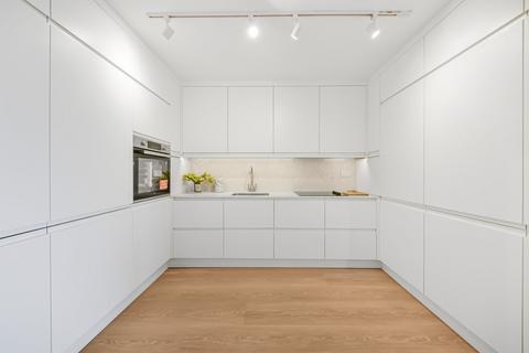 2 bedroom flat to rent, Cresta House, 133 Finchley Road, London