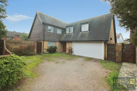 5 bedroom detached house for sale, The Woodfines, Emerson Park, RM11