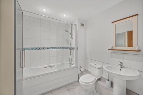 3 bedroom end of terrace house to rent, Pallister Terrace, Roehampton Vale, London
