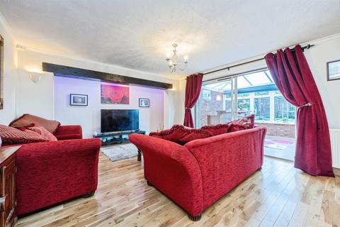 4 bedroom detached house for sale, Derwent Road, Linslade, Leighton Buzzard