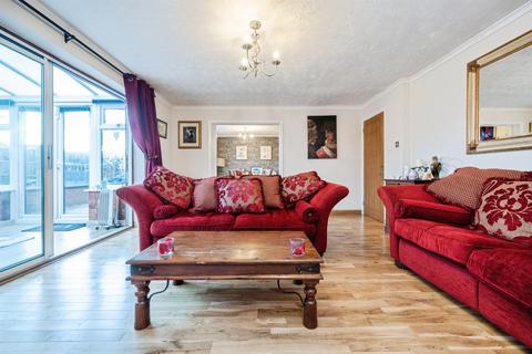 4 bedroom detached house for sale, Derwent Road, Linslade, Leighton Buzzard