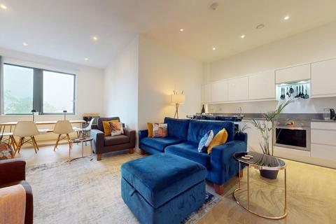 1 bedroom apartment to rent, Savoy Court, Brentford TW8