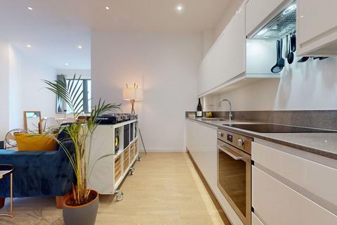 1 bedroom apartment to rent, Savoy Court, Brentford TW8