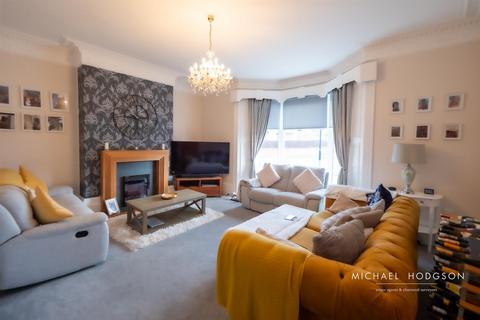 4 bedroom terraced house for sale, Ivanhoe Crescent, Thornhill, Sunderland