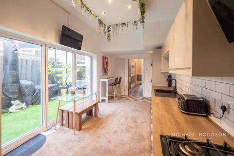 4 bedroom terraced house for sale, Ivanhoe Crescent, Thornhill, Sunderland