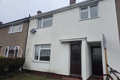 3 bedroom terraced house to rent, Hawford Avenue, Kidderminster DY10