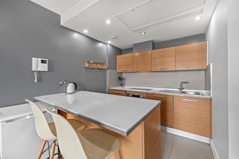 2 bedroom flat to rent, Peninsula Apartments, 4 Praed Street