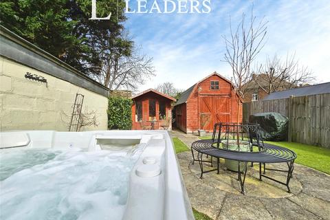 4 bedroom end of terrace house for sale, Gale Moor Avenue, Gosport, Hampshire