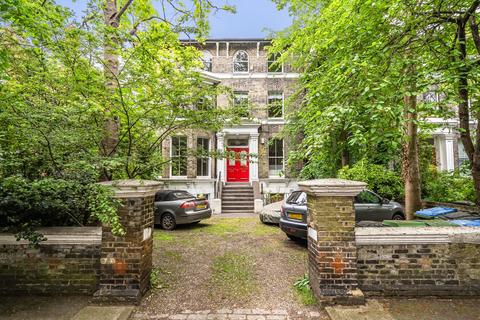 2 bedroom flat for sale, Beaconsfield Road, Blackheath, London, SE3