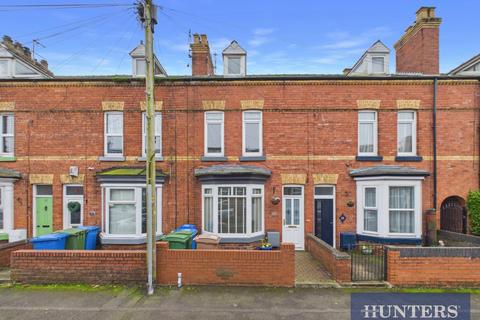 4 bedroom terraced house for sale, Carlton Street, Bridlington