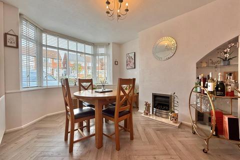 3 bedroom semi-detached house for sale, Mayswood Grove, Quinton, Birmingham