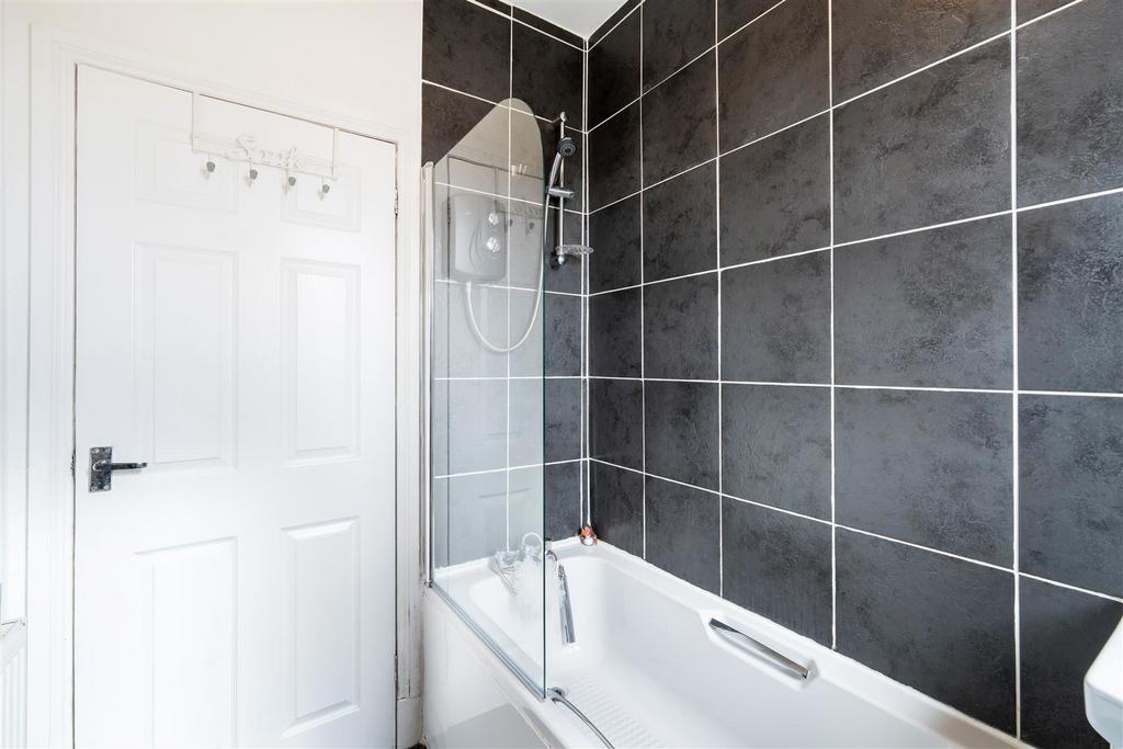 Bathroom2.jpg