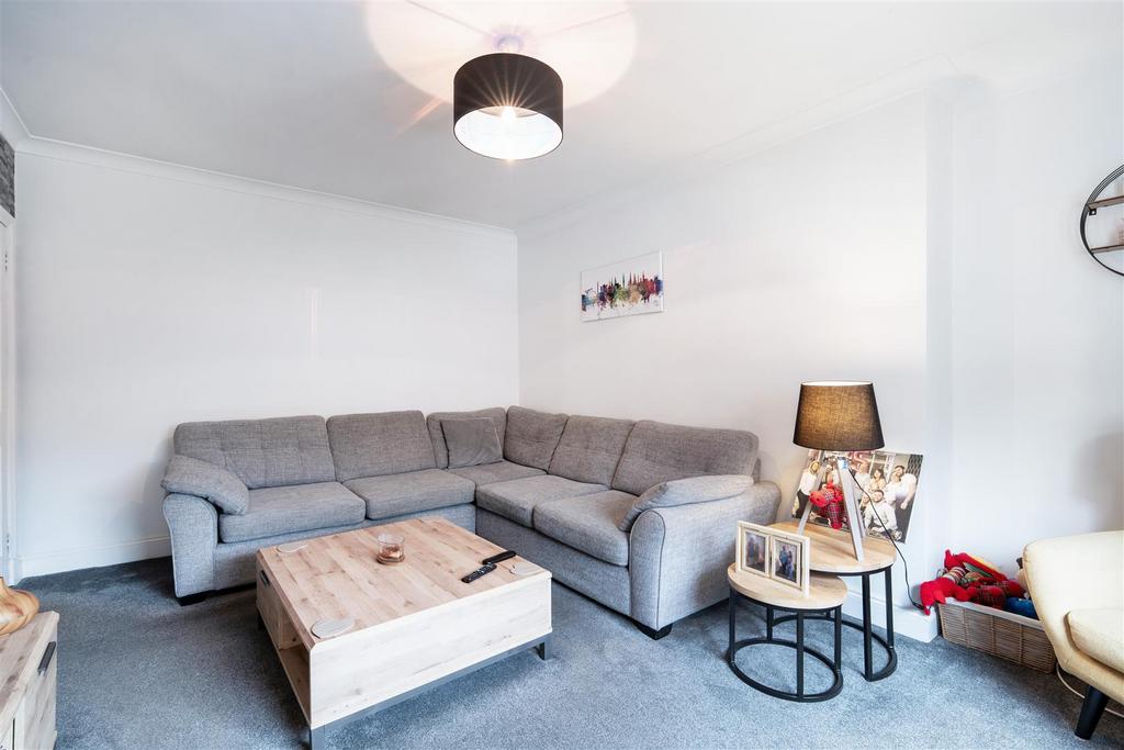 Livingroom3.jpg