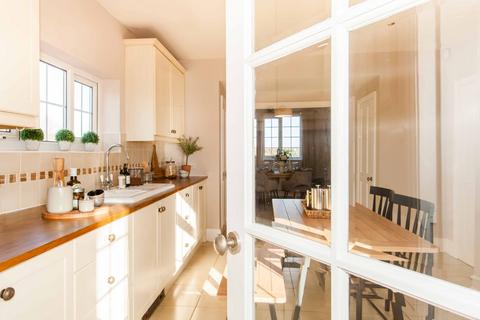 4 bedroom detached house for sale, Mansfield Road, Scarcliffe, S44