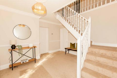 4 bedroom detached house for sale, Mansfield Road, Scarcliffe, S44