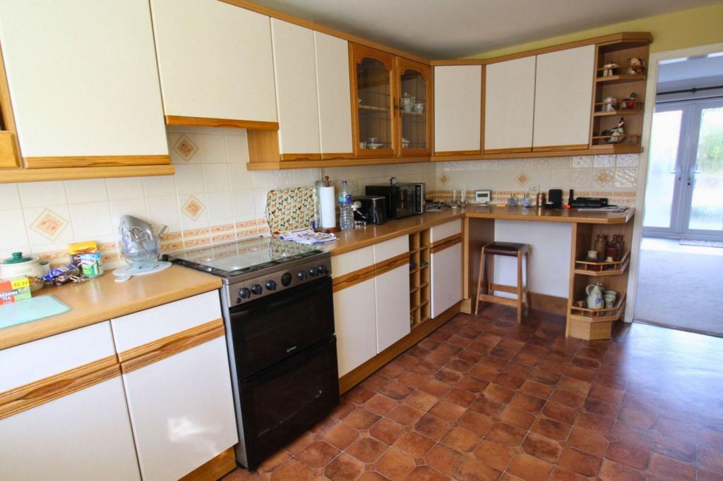 Kitchen 4