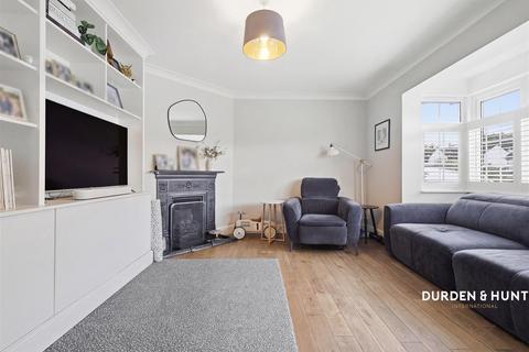 3 bedroom semi-detached house for sale, Woodland Road, Loughton, IG10