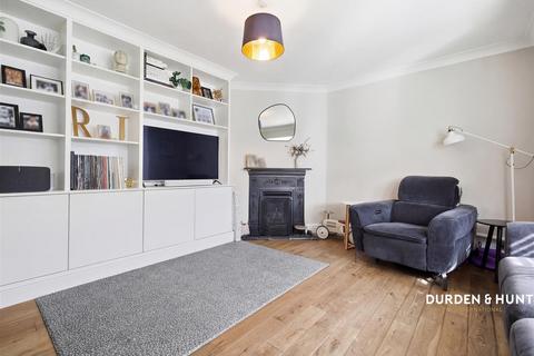 3 bedroom semi-detached house for sale, Woodland Road, Loughton, IG10