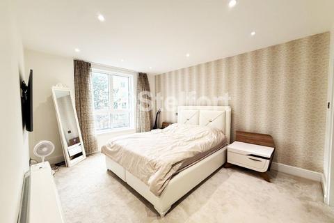 2 bedroom apartment for sale, Admiral Walk, London, W9