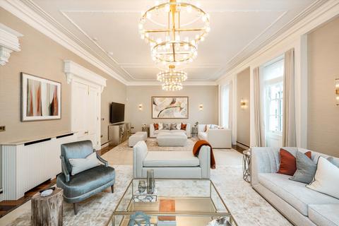 3 bedroom flat for sale, Upper Grosvenor Street, London W1K