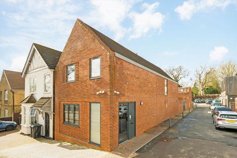 2 bedroom flat to rent, Elm Park, Stanmore HA7