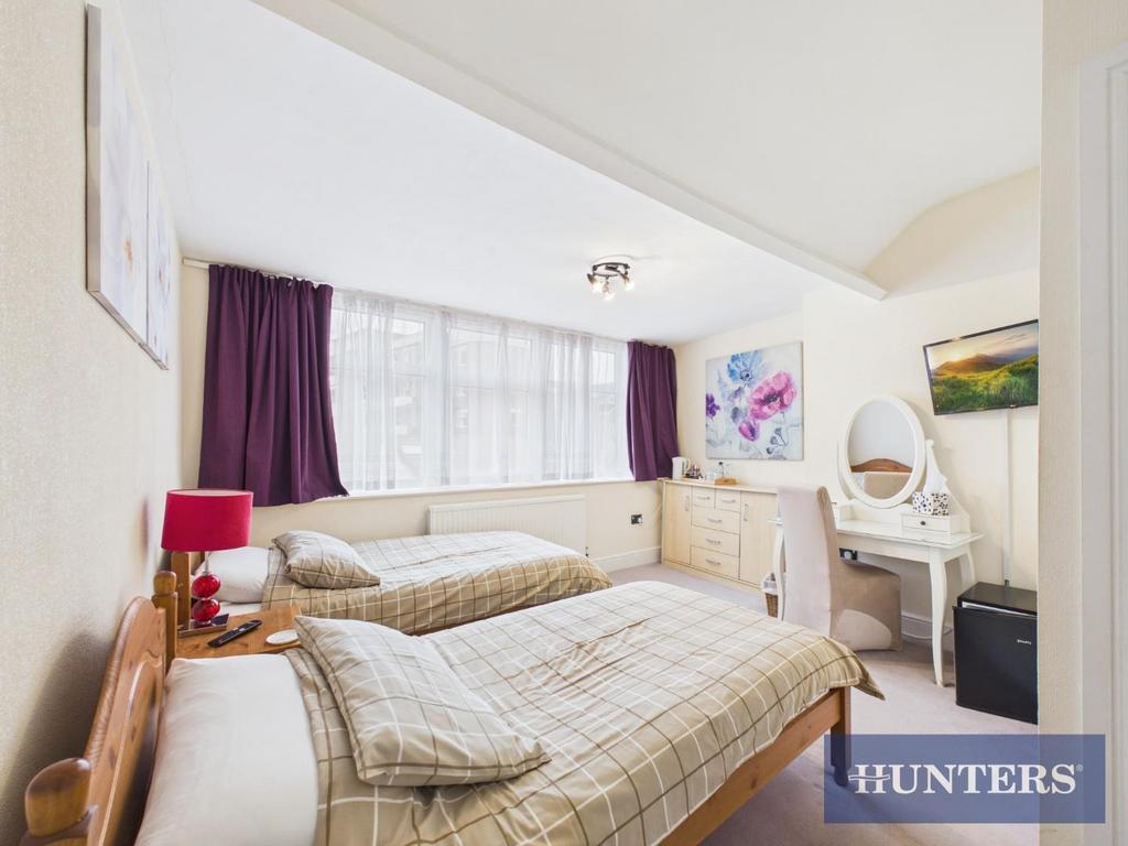 CAM02804 G0-PR0424-STILL003.jpg