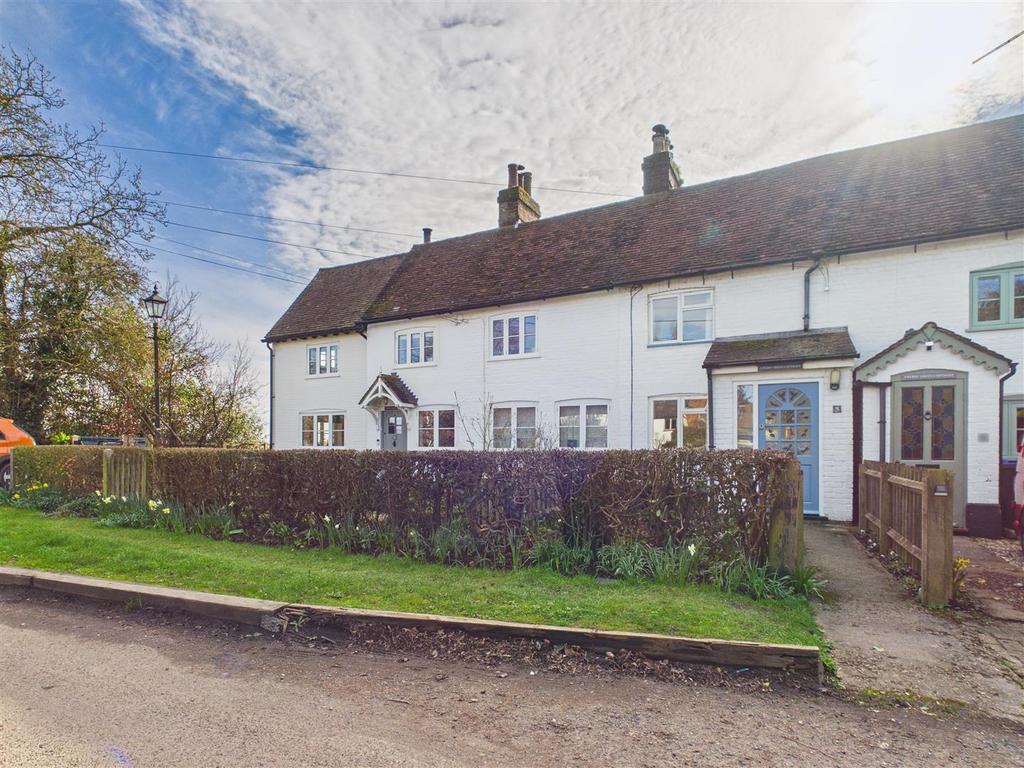 CAM01730 G0-PR0034-STILL001.jpg