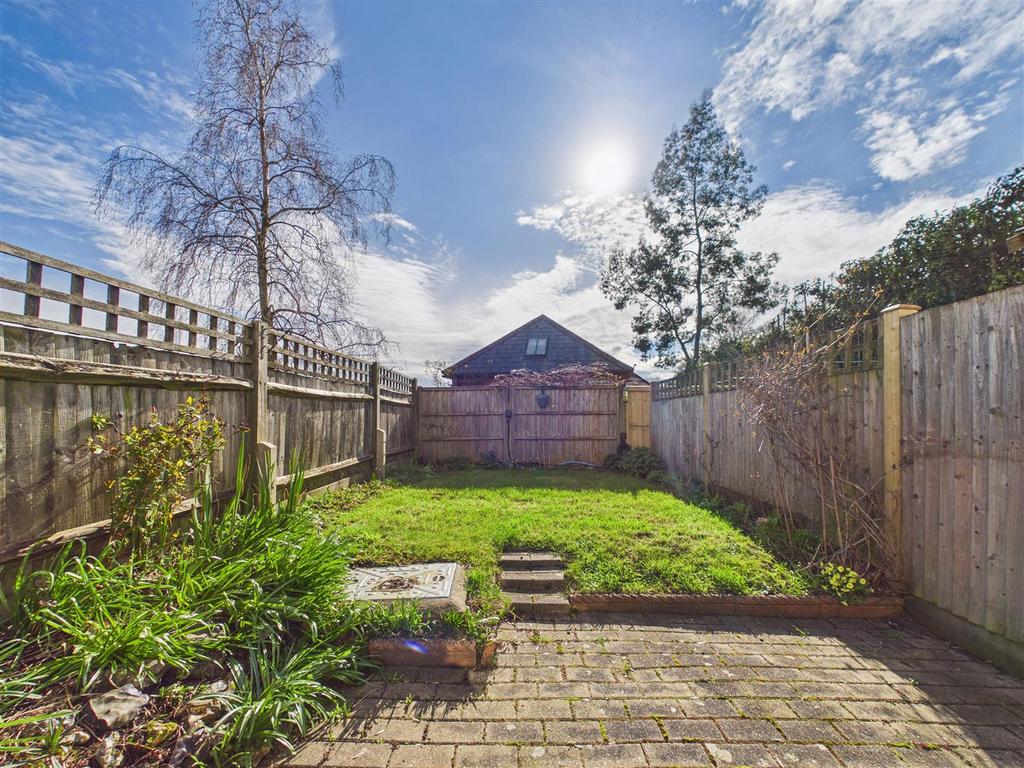 CAM01730 G0-PR0034-STILL013.jpg