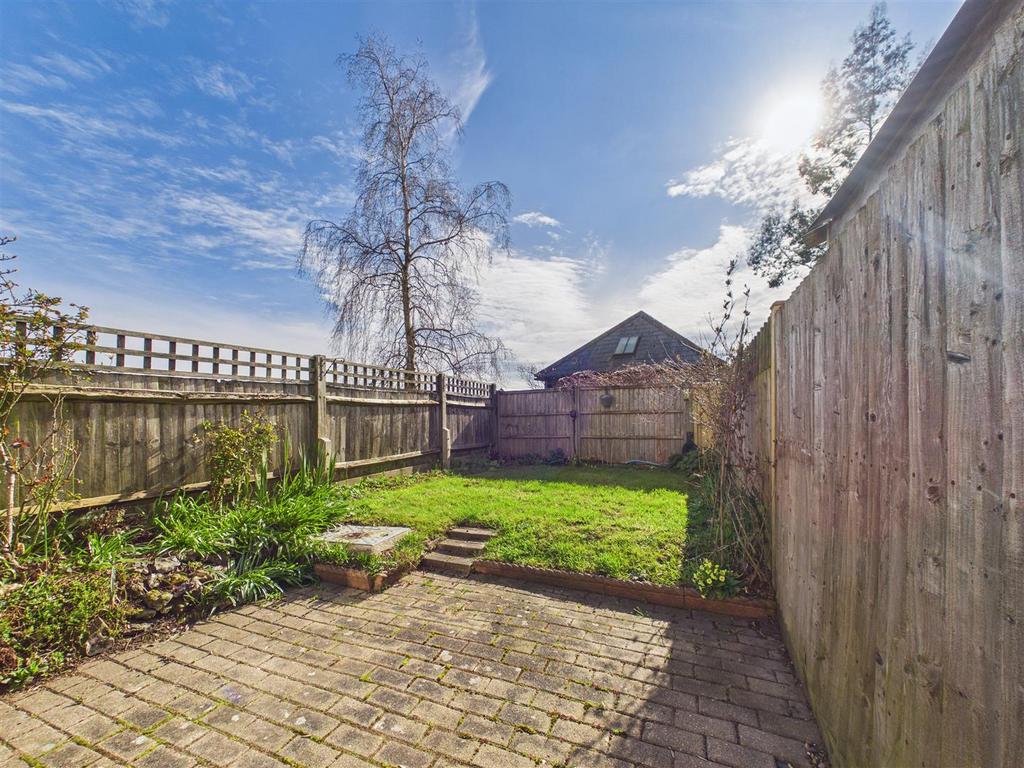 CAM01730 G0-PR0034-STILL014.jpg